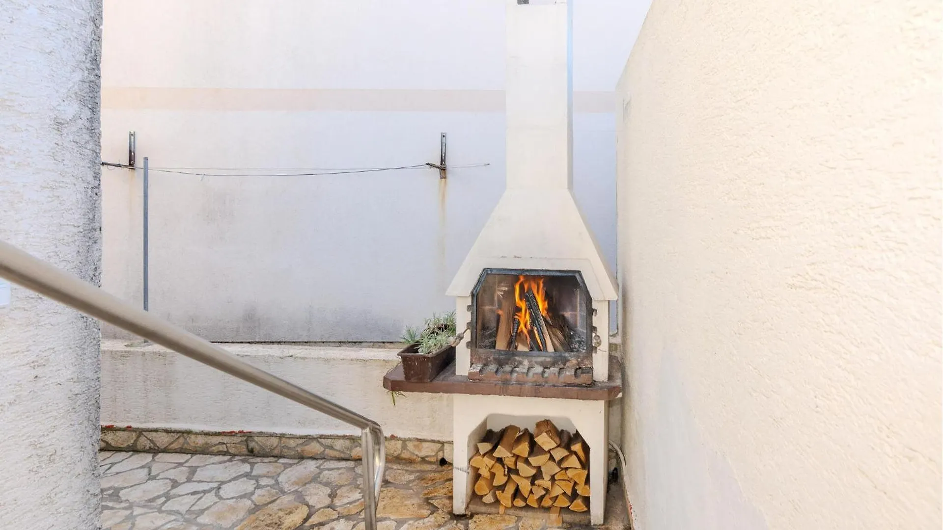 Nice Apartment In Vir With Wifi