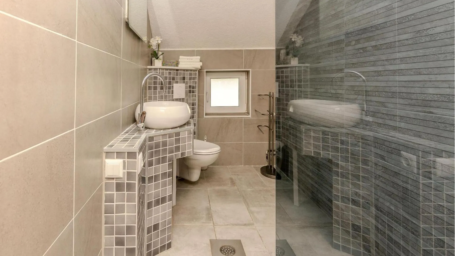Nice Apartment In Vir With Wifi