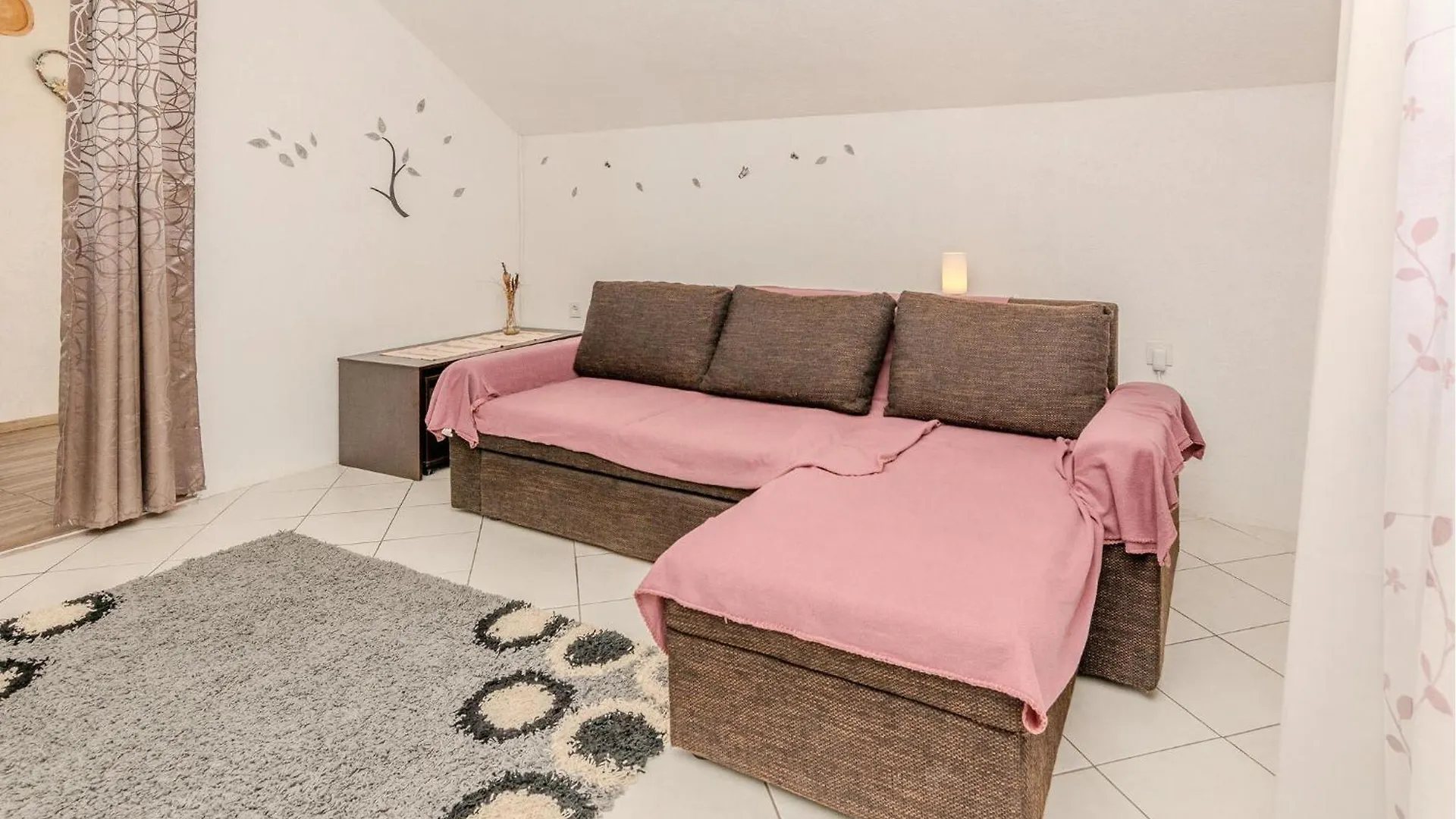 Nice Apartment In Vir With Wifi